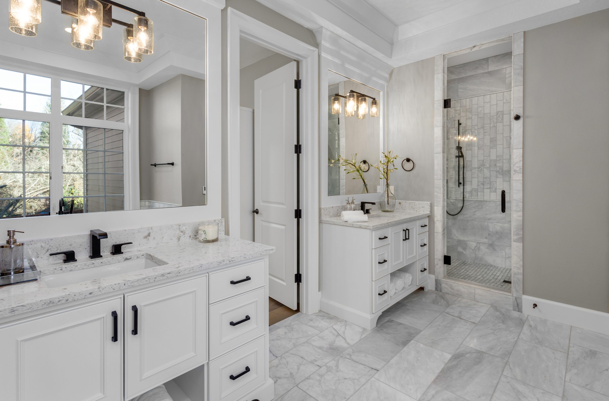 Beautiful,Bathroom,In,New,Luxury,Home,With,Two,Vanities,,Sinks,